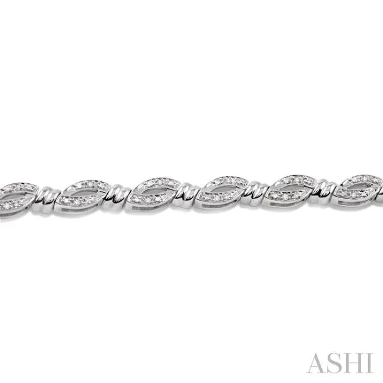 1/6 Ctw Knot Shape Single Cut Diamond Bracelet in Sterling Silver