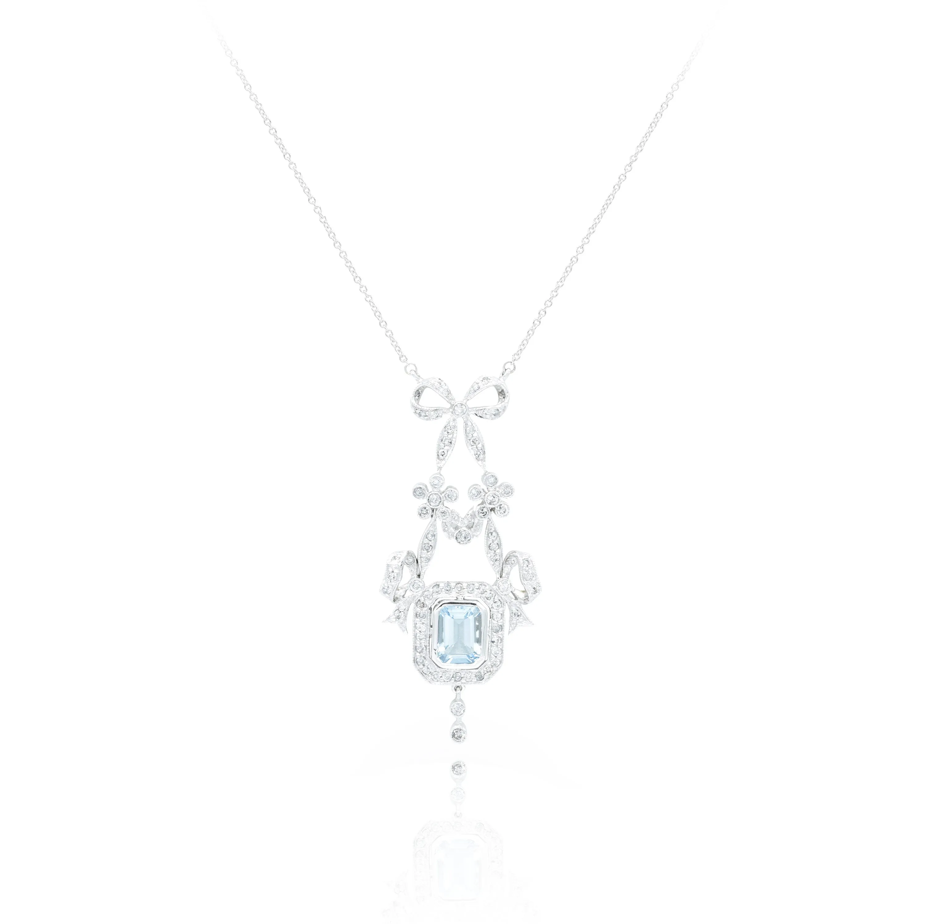 18kt White Gold Diamond and Aquamarine Necklace