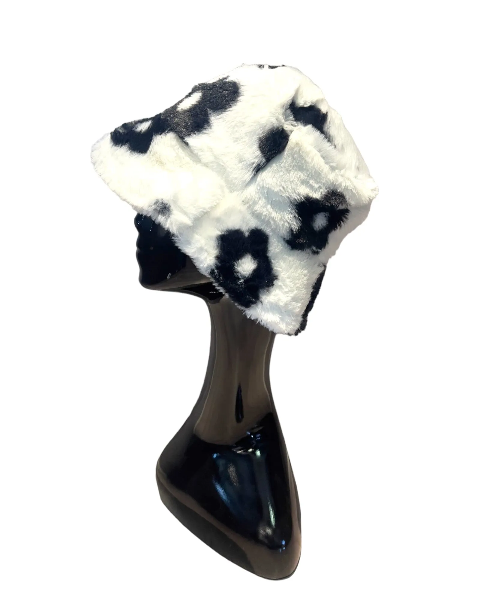 BLACK DAISIES FLUFFY WHITE BUCKET HAT