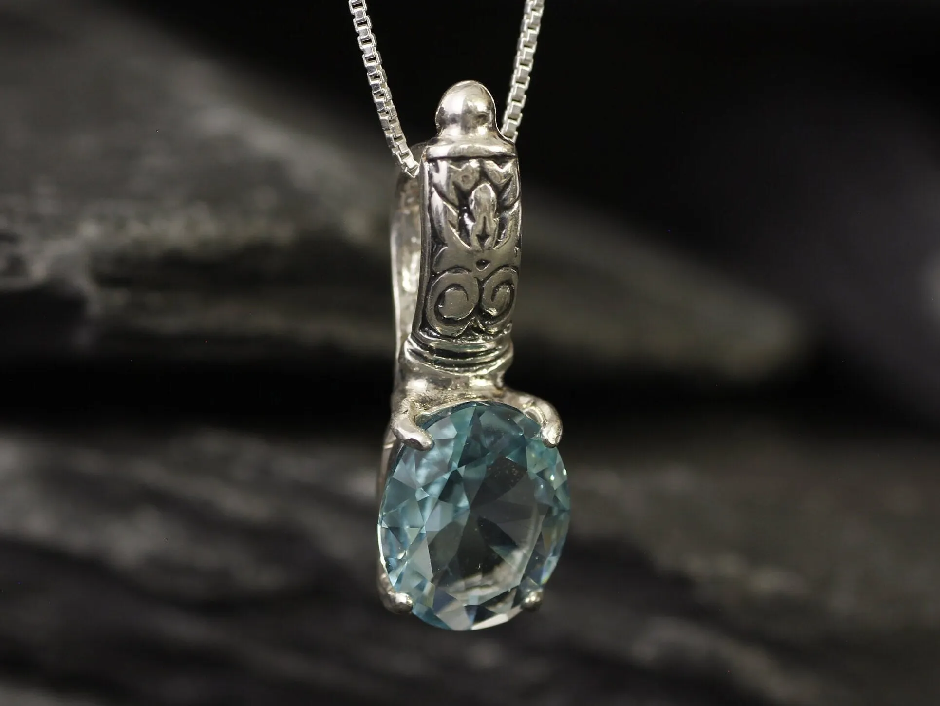 Boho Aquamarine Pendant - Blue Tribal Necklace - Vintage Oval Necklace