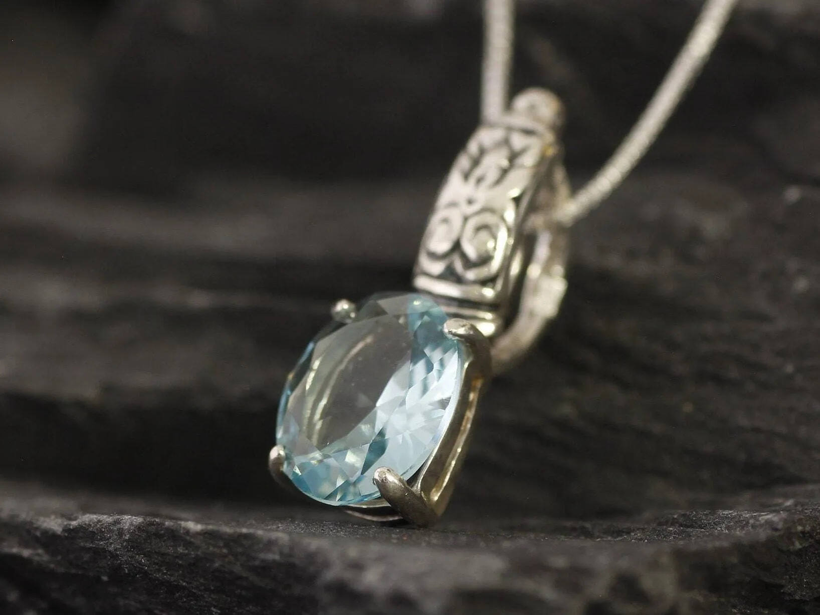 Boho Aquamarine Pendant - Blue Tribal Necklace - Vintage Oval Necklace