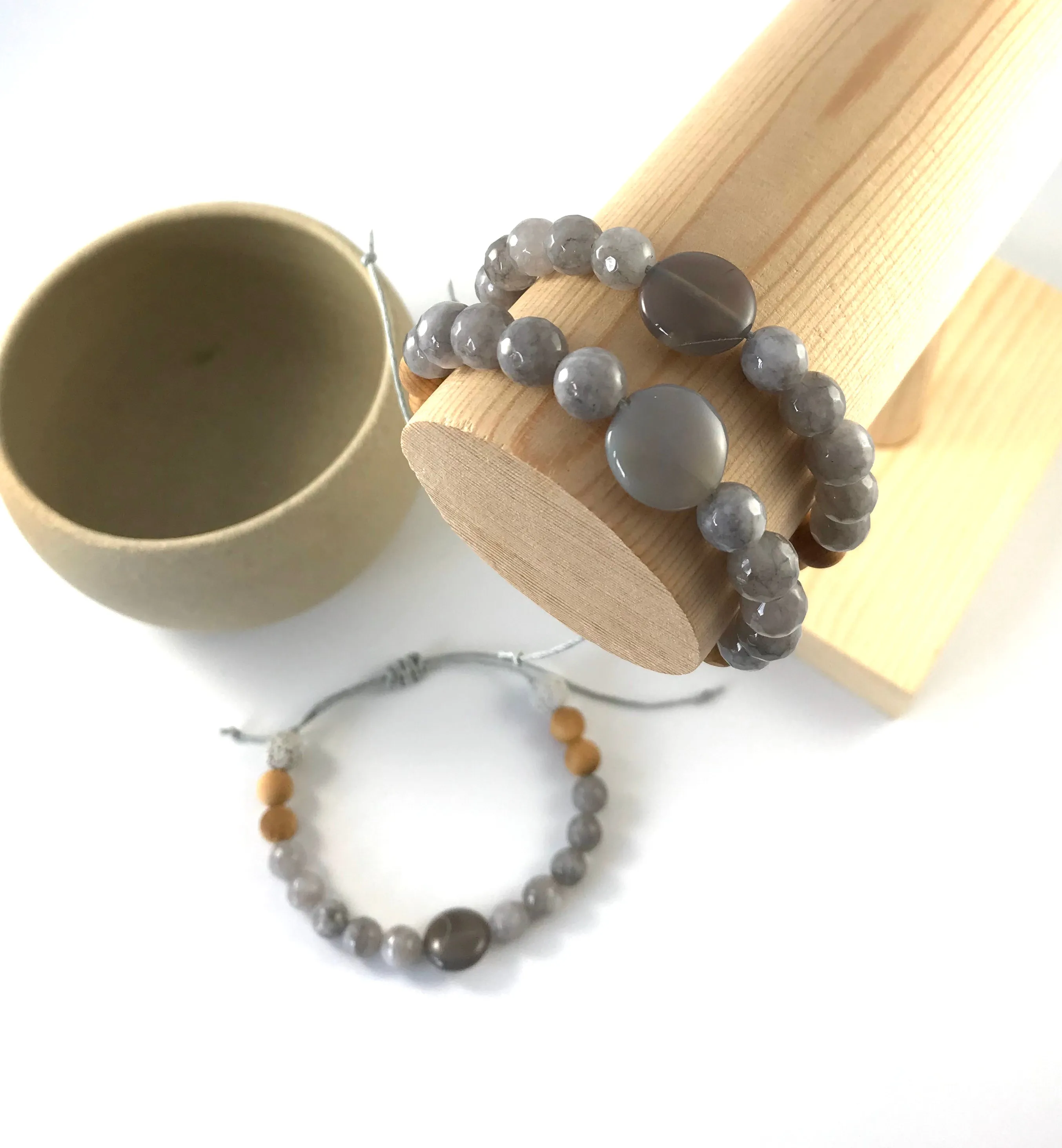 Dove - Soft Grey Agate Stone Oil Diffuser Bracelet