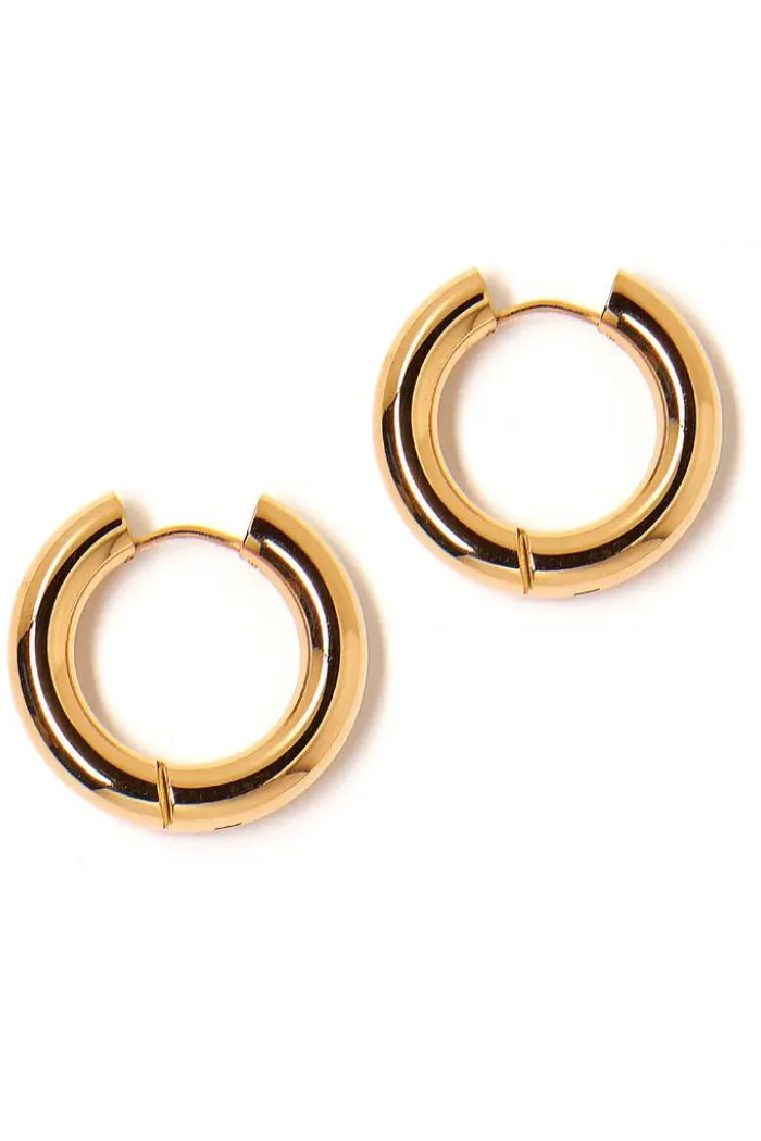 Estelle Hoops