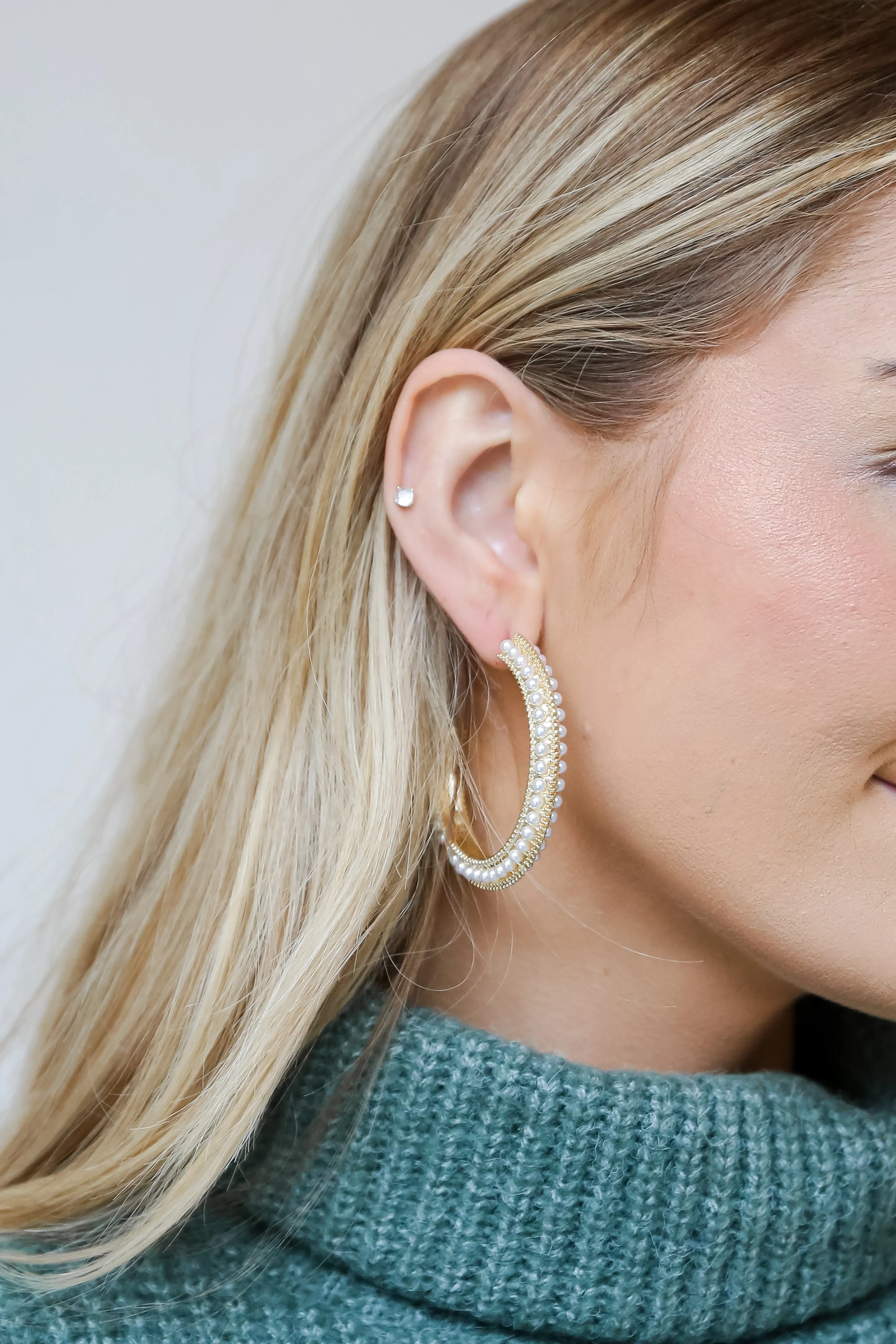 FINAL SALE - Heidi Pearl Hoop Earrings