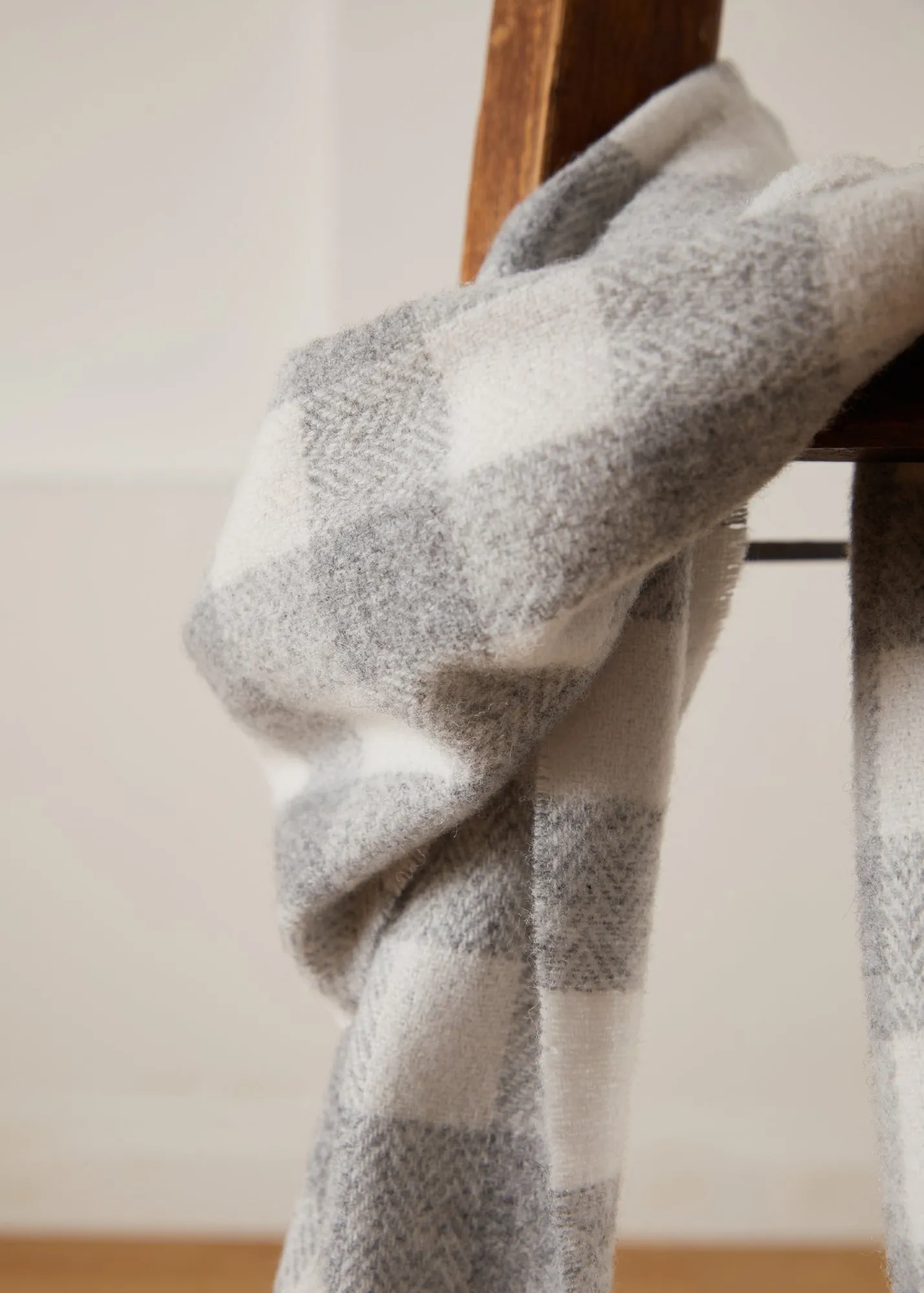 Foxford Grey & White Check Lambswool Scarf