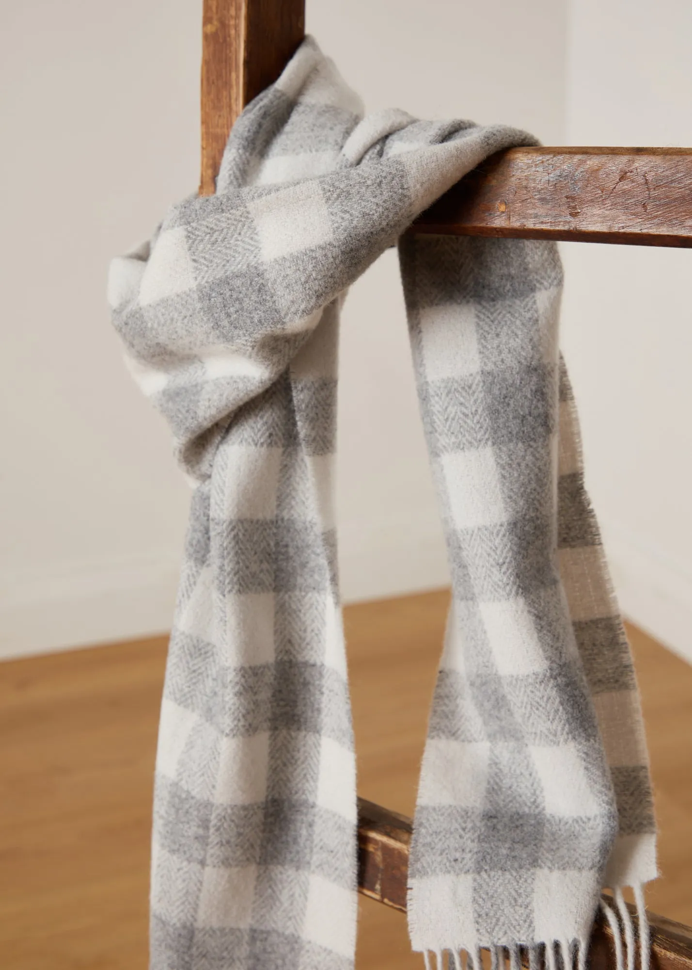 Foxford Grey & White Check Lambswool Scarf