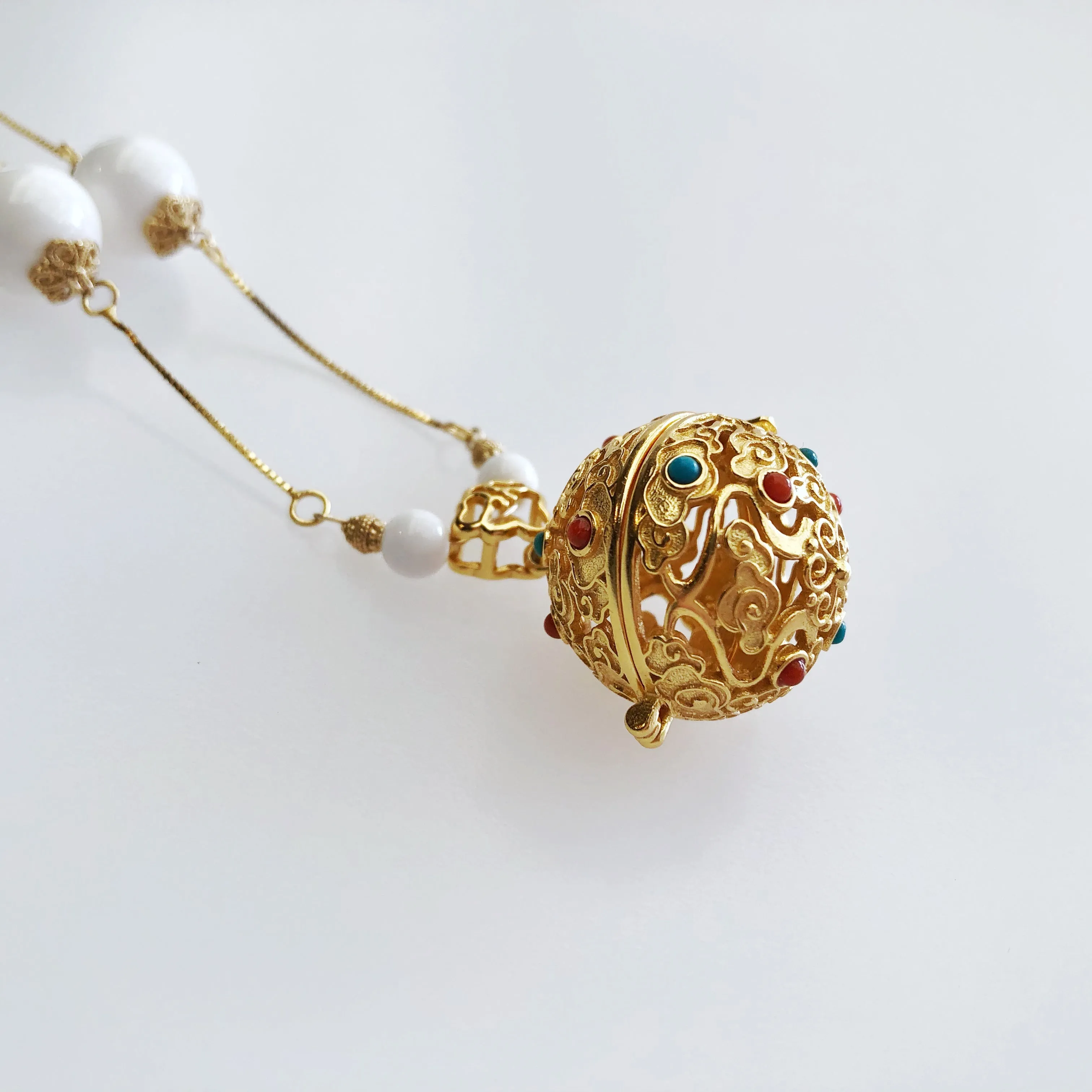 Gold Auspicious Clouds Locket Necklace