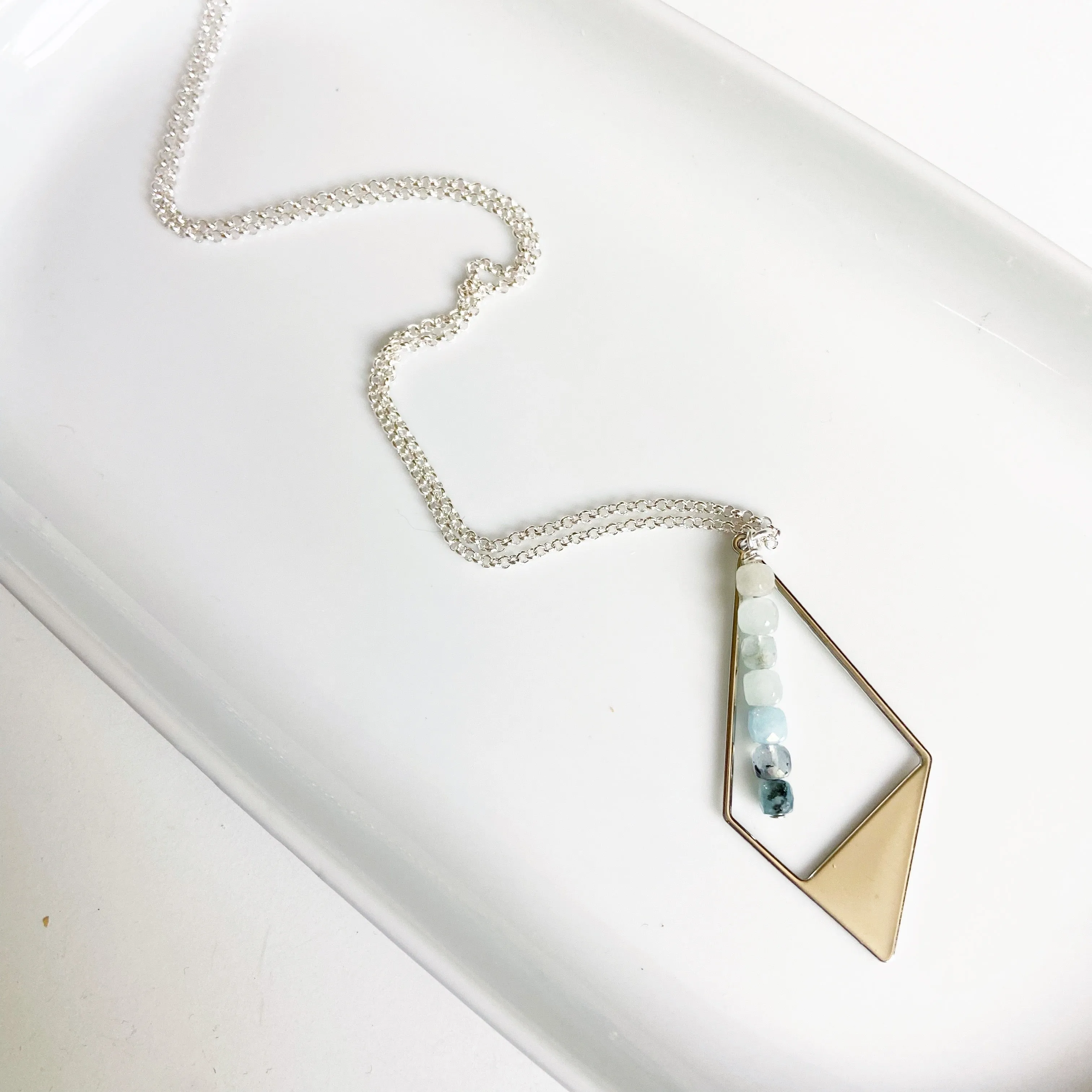 Gradient aquamarine stack kite pendant in silver