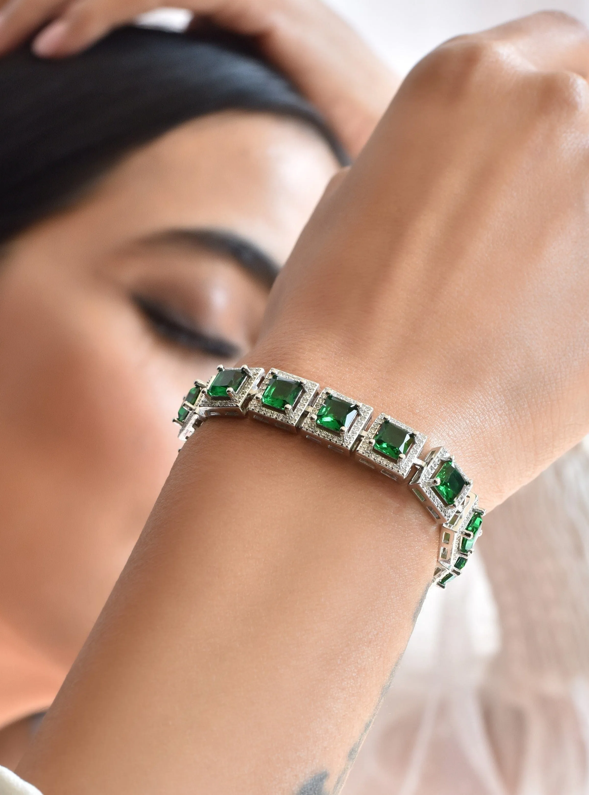 Klissaa Emerald Tennis Bracelet