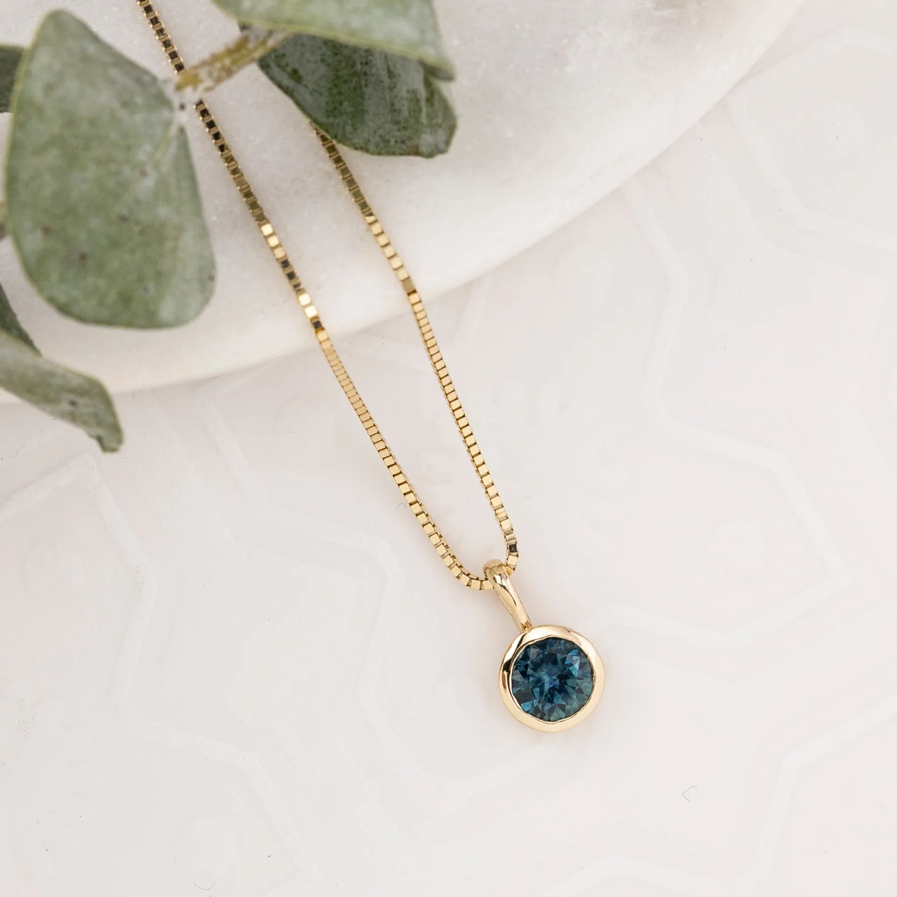 Montana Sapphire Patia Round Necklace