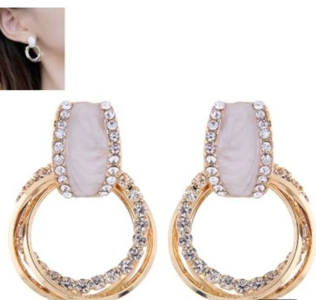 Simple hoop earrings